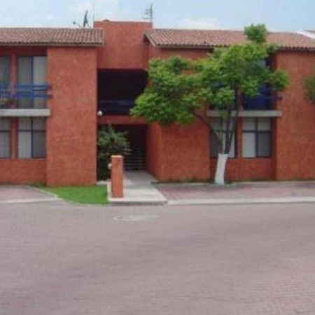 Amplia Suite Alberca Av Bernardo Quintana 12D Мендиола Экстерьер фото